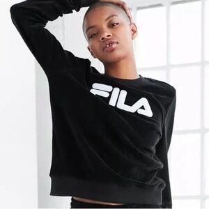 🍕🪻FILA + UO Lizzy Velour Pullover Sweatshirt black white crewneck medium